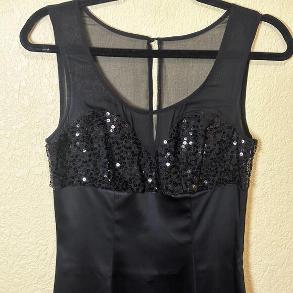 Betsy Johnson satin and sequin little black dress size 4 NWOT - Picture 2 of 8